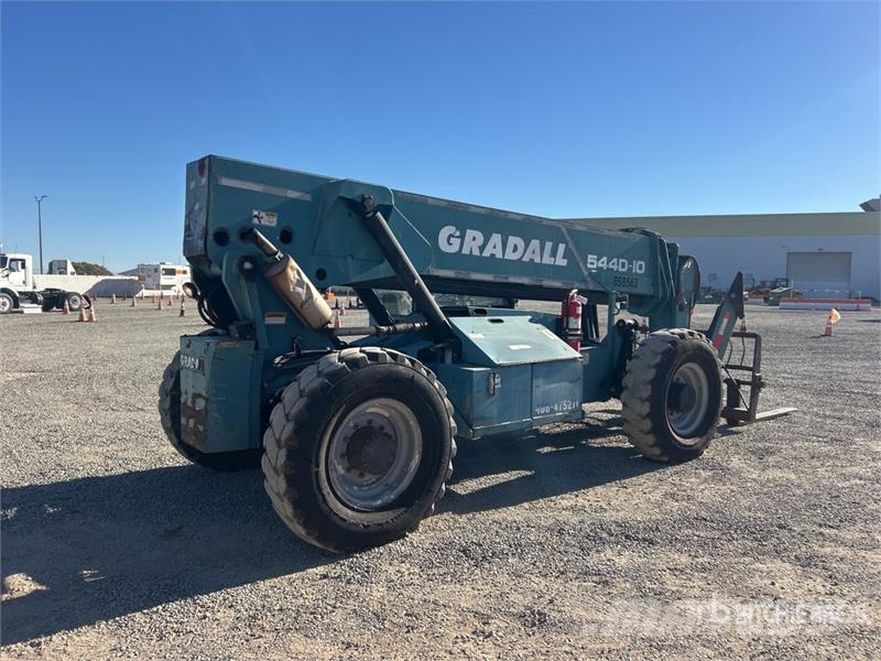 Gradall 544D-10 Teleskopické manipulátory