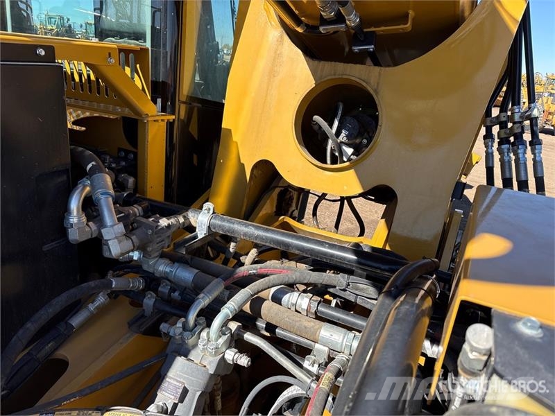 Gradall XL 5200 V Long Reach Tracked Excavator Kāpurķēžu ekskavatori