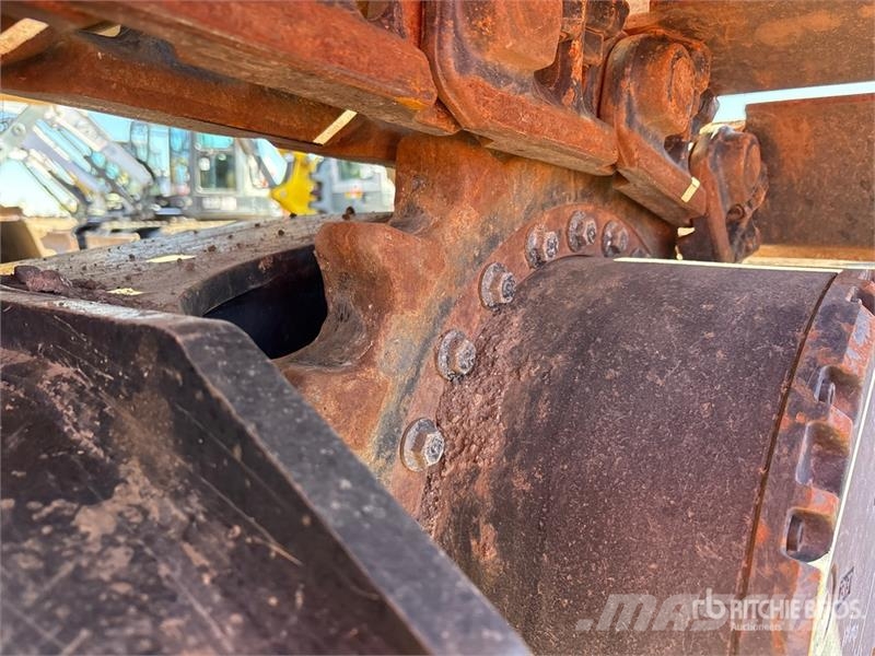 Gradall XL 5200 V Long Reach Tracked Excavator Kāpurķēžu ekskavatori