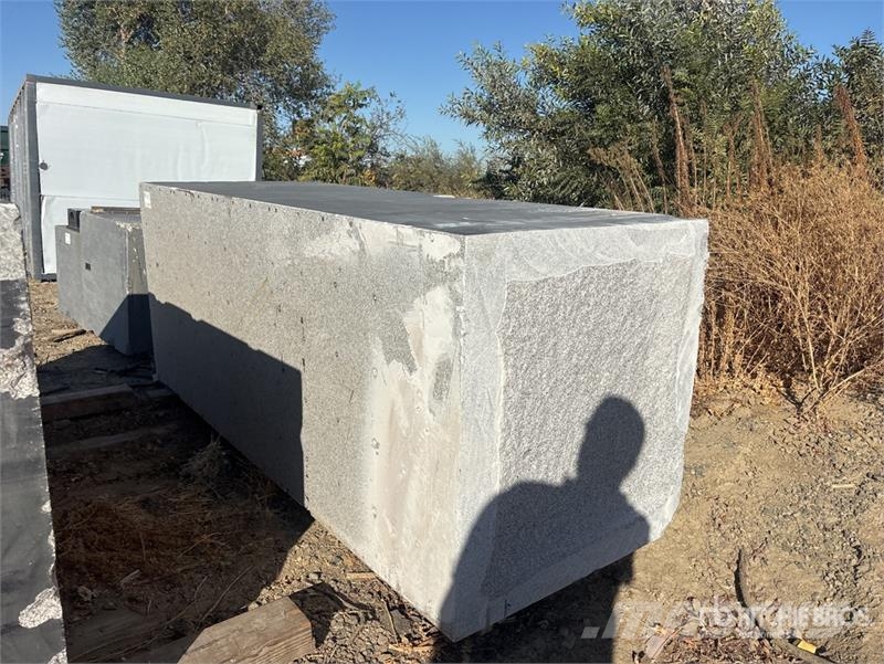 Granite Block Outros componentes