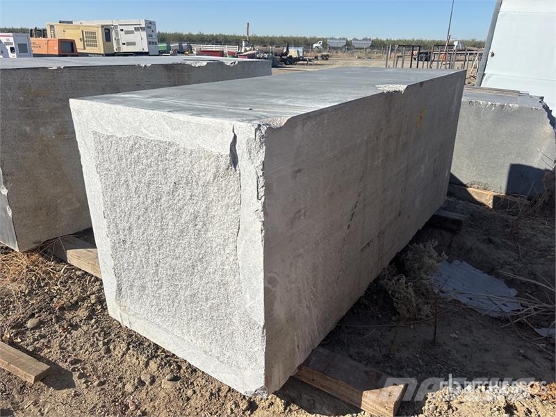 Granite Block Outros componentes
