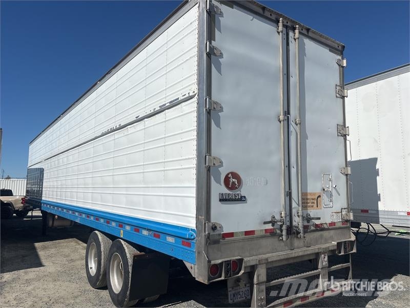 Great Dane 53 ft x 102 in T/A Refrigerated Trailer Piekabes ar temperatūras kontroli