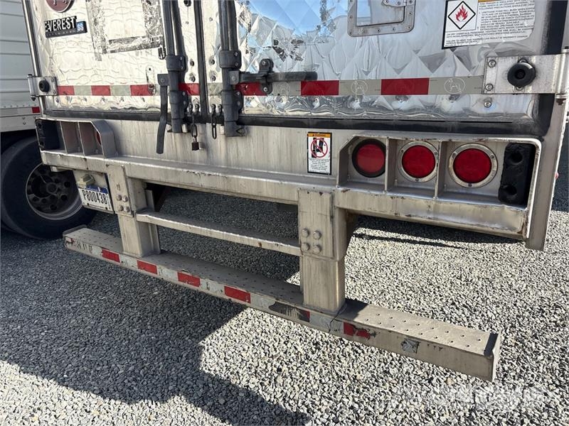 Great Dane 53 ft x 102 in T/A Refrigerated Trailer Piekabes ar temperatūras kontroli