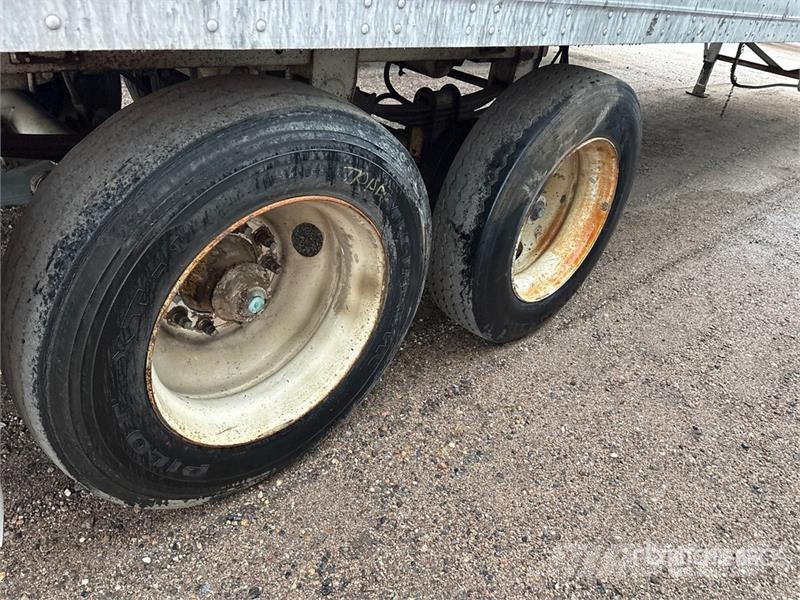 Great Dane 7011TZ1 48 ft T/A Van Trailer Furgons