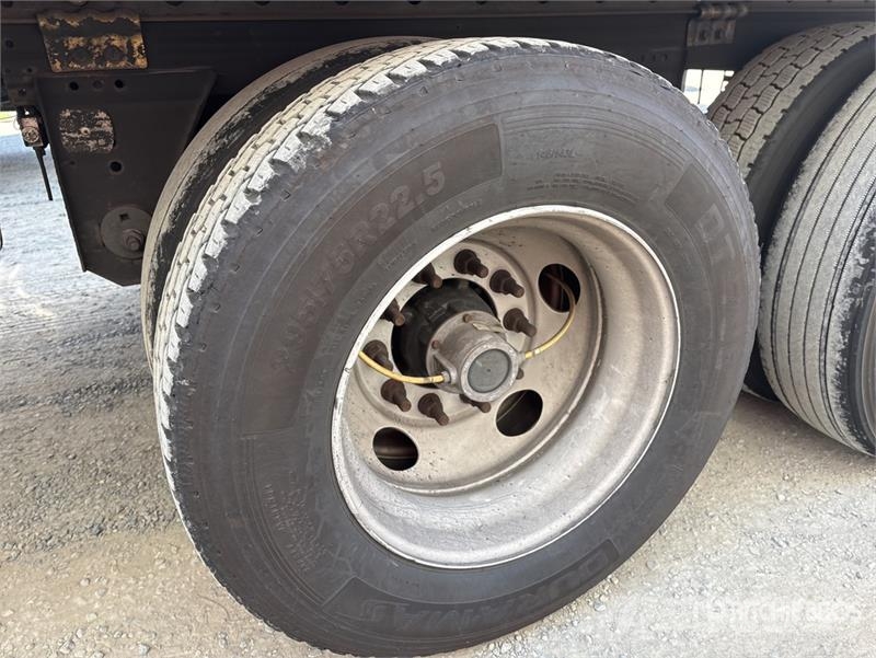 Great Dane CCC-3314-21053 53 ft x 102 in T/A Van Trailer Van Body Trailers