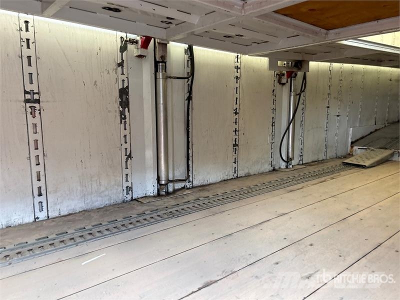 Great Dane T/A 6 Car Enclosed Car Carrier Trailer Напівпричепи колесного транспортного засобу