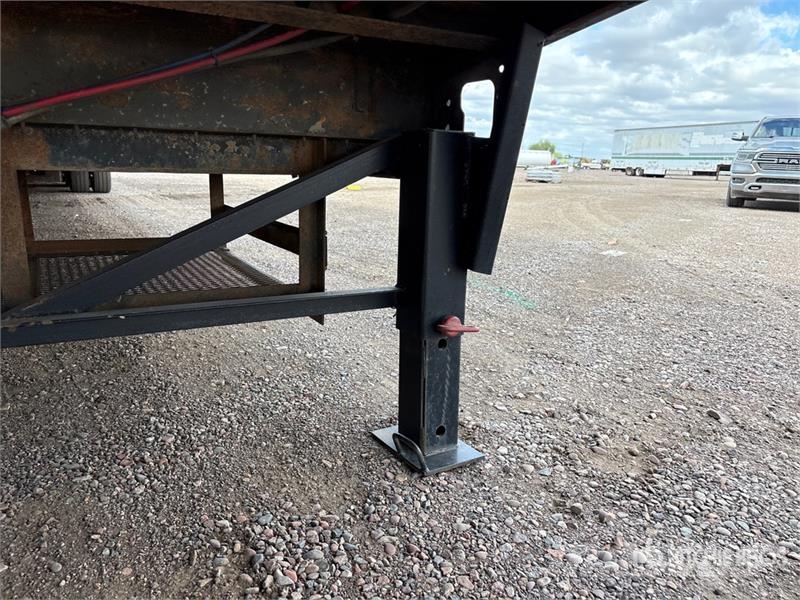 Great Dane T/A 6 Car Enclosed Car Carrier Trailer Напівпричепи колесного транспортного засобу