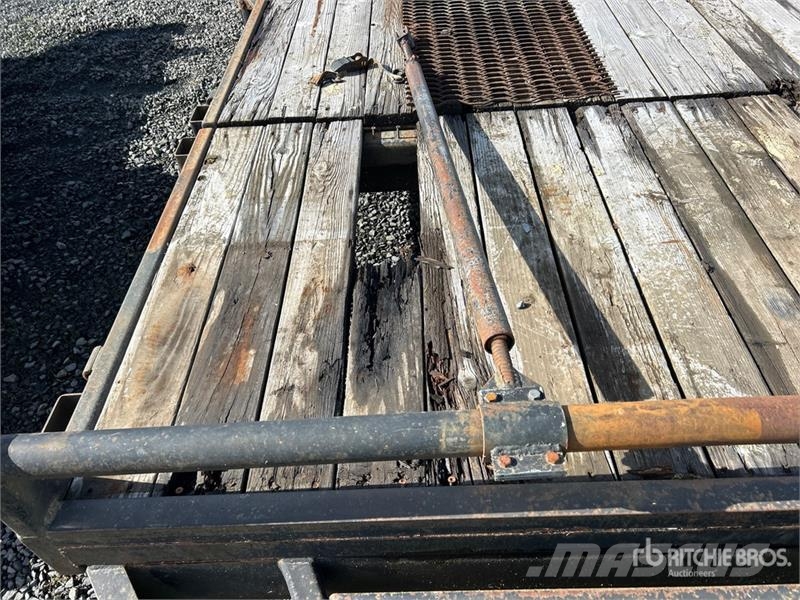 Great Northern 20 ft T/A Tilt Deck Trailer Низькорамні причепи