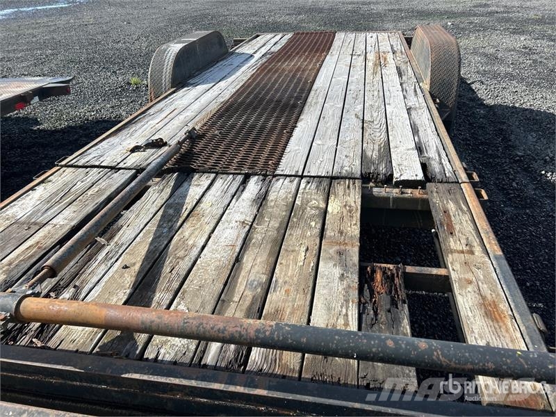 Great Northern 20 ft T/A Tilt Deck Trailer Низькорамні причепи