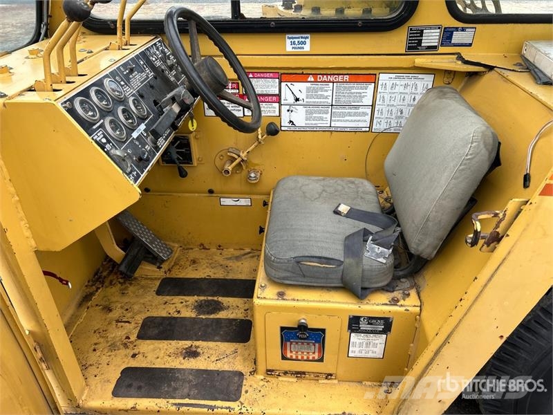 Grove YB4408 17000 lb 4x4x4 Carry Deck Crane Outras máquinas de elevação