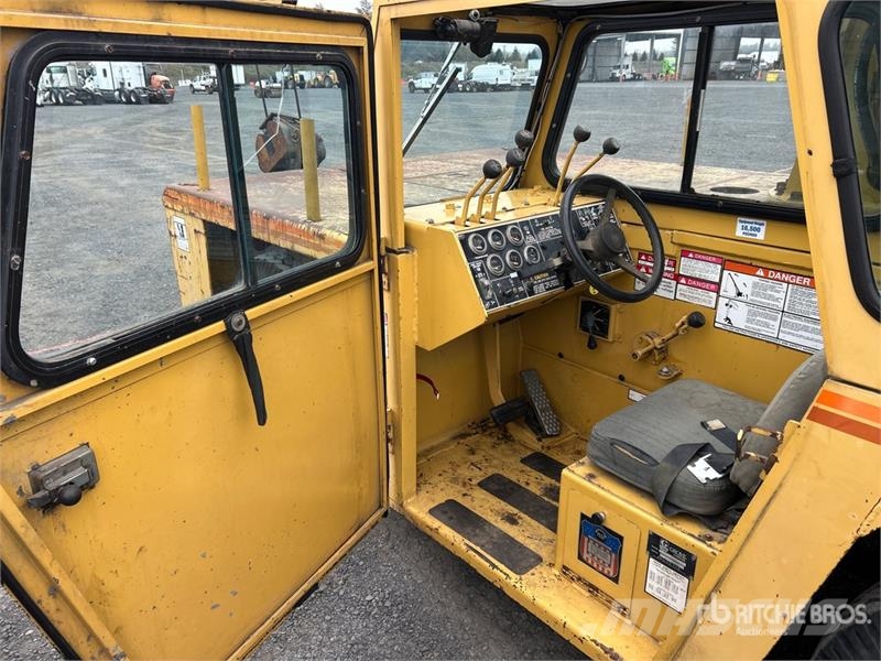 Grove YB4408 17000 lb 4x4x4 Carry Deck Crane Outras máquinas de elevação