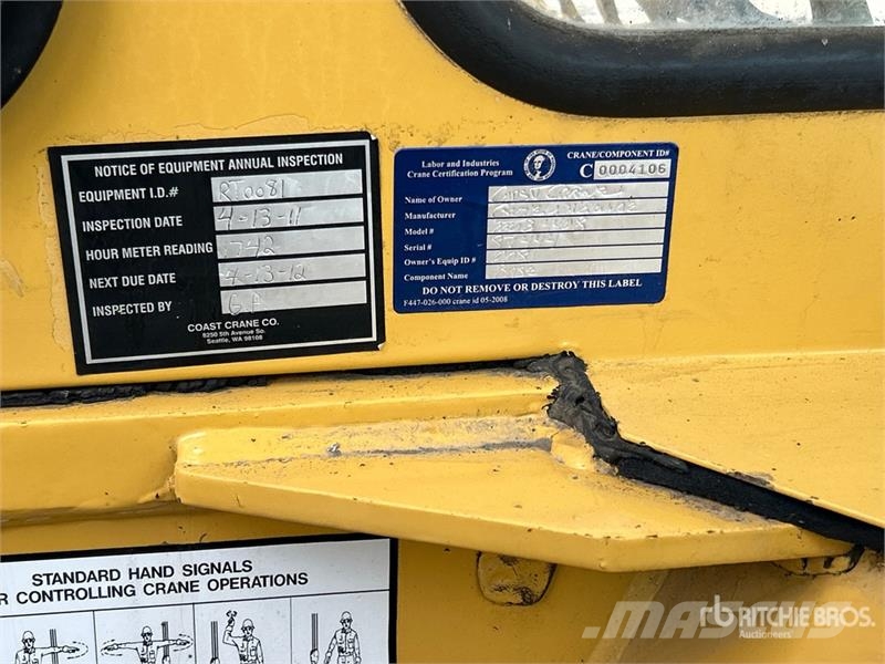 Grove YB4408 17000 lb 4x4x4 Carry Deck Crane Outras máquinas de elevação