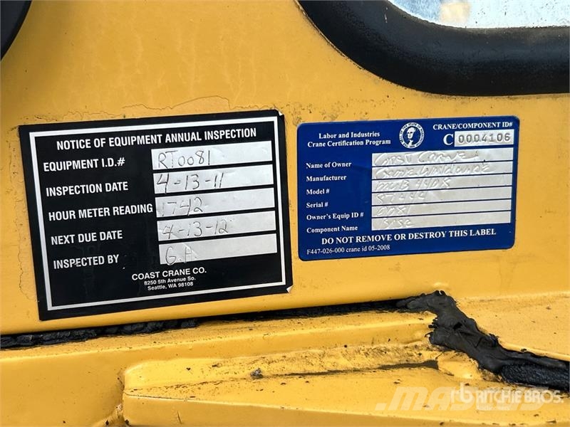 Grove YB4408 17000 lb 4x4x4 Carry Deck Crane Other lifting machines