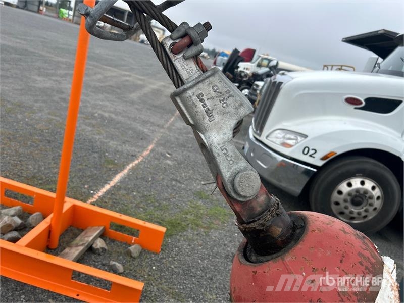 Grove YB4409-2 18000 lb 4x4 Carry Deck Crane Egyéb daruk
