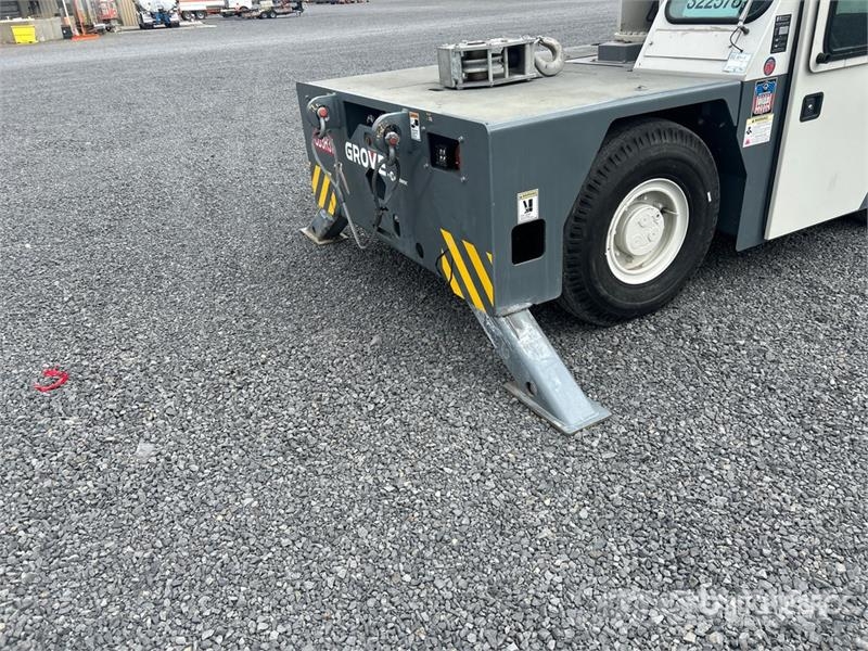 Grove YB4409-2 18000 lb 4x4 Carry Deck Crane Egyéb daruk