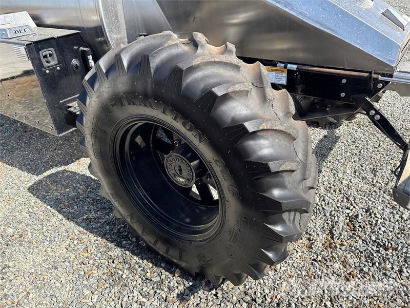 GUSS 600 gal 22 ft x 8 ft 4x4 Hydraulic Autonomous Lauksaimniecība- Citi