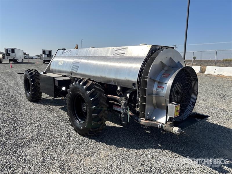 GUSS 600 gal 22 ft x 8 ft 4x4 Hydraulic Autonomous Lauksaimniecība- Citi
