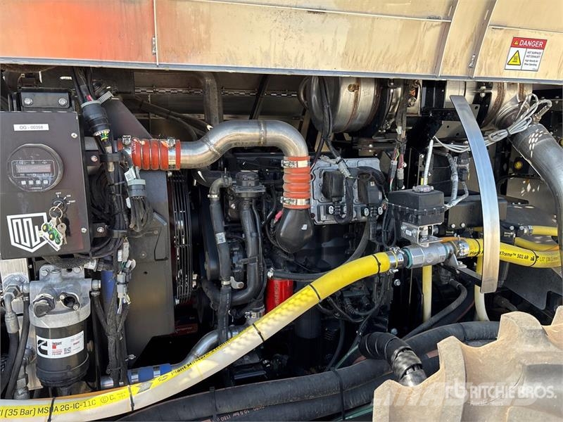 GUSS 600 gal 22 ft x 8 ft 4x4 Hydraulic Autonomous Lauksaimniecība- Citi