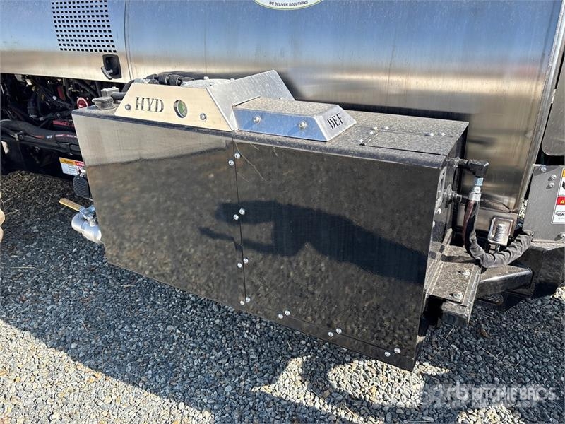 GUSS 600 gal 22 ft x 8 ft 4x4 Hydraulic Autonomous Lauksaimniecība- Citi