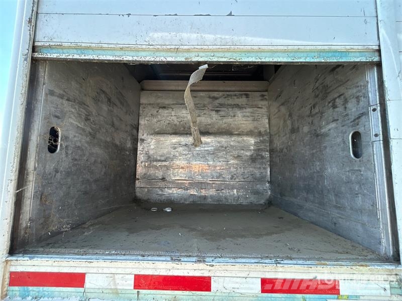 Hackney 16 Bay S/A Beverage Trailer Kita