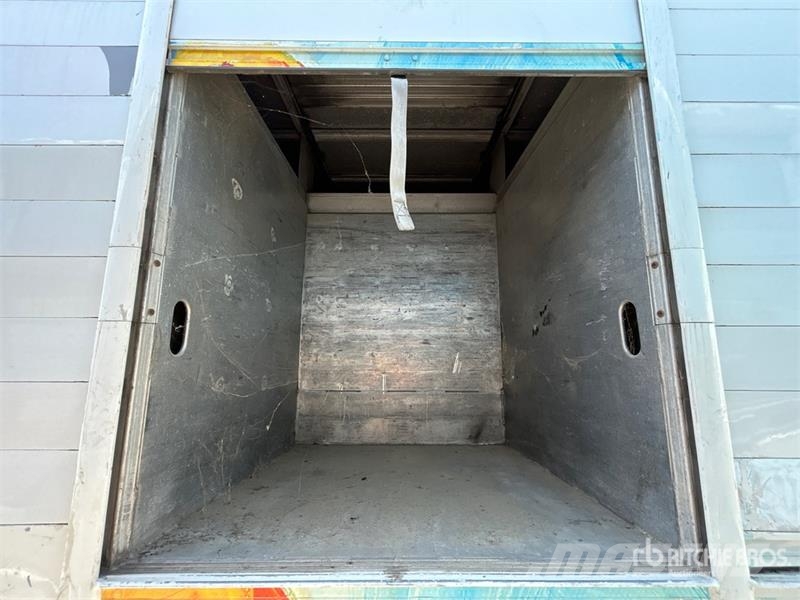 Hackney 16 Bay S/A Beverage Trailer Diger kamyonlar