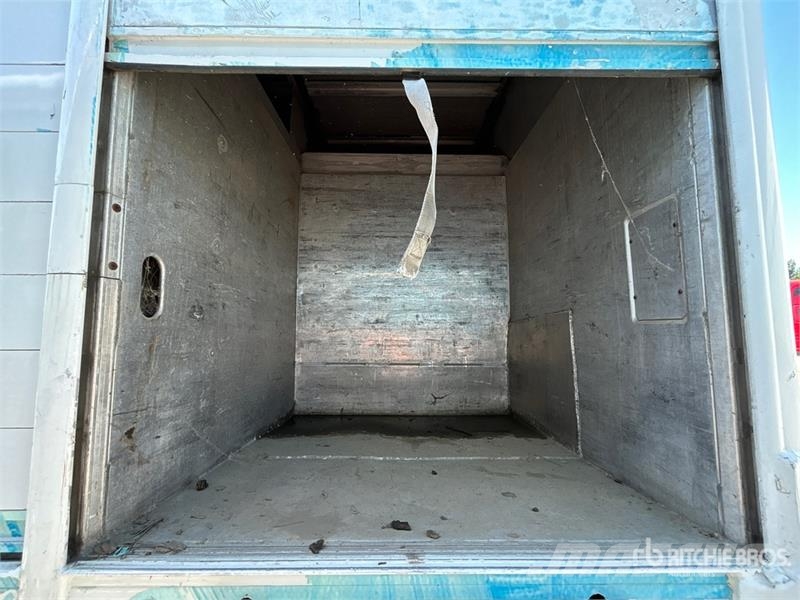Hackney 16 Bay S/A Beverage Trailer Diger kamyonlar