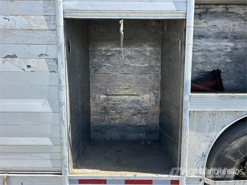 Hackney 16 Bay S/A Beverage Trailer Kita