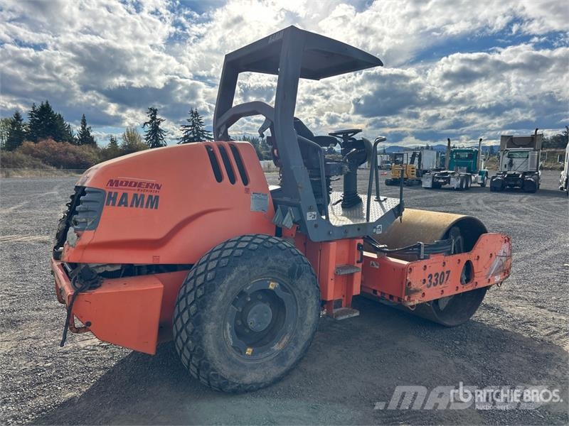 Hamm 3307 Smooth Drum Compactor Valjci sa jednim bubnjem