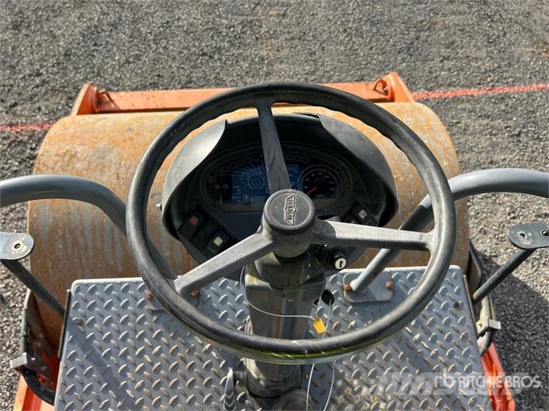 Hamm 3307 Smooth Drum Compactor Valjci sa jednim bubnjem