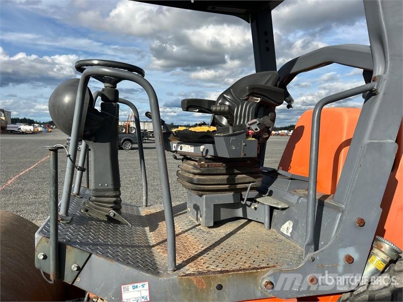 Hamm 3307 Smooth Drum Compactor Valjci sa jednim bubnjem