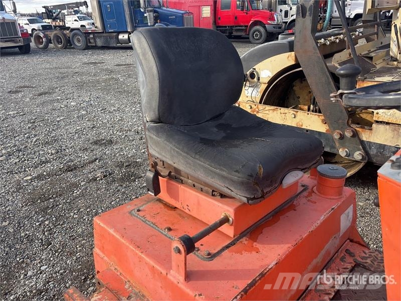 Hamm HD12 Double Drum Roller مداحل ثنائية الاسطوانة