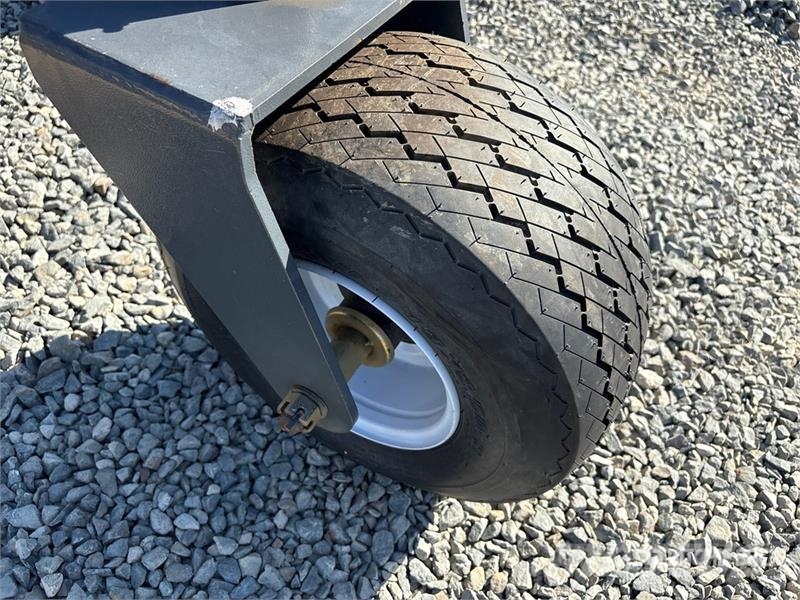 Handy 96 in Skid Steer Grader Інше обладнання
