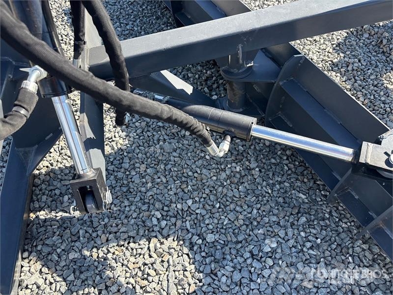 Handy 96 in Skid Steer Grader Інше обладнання