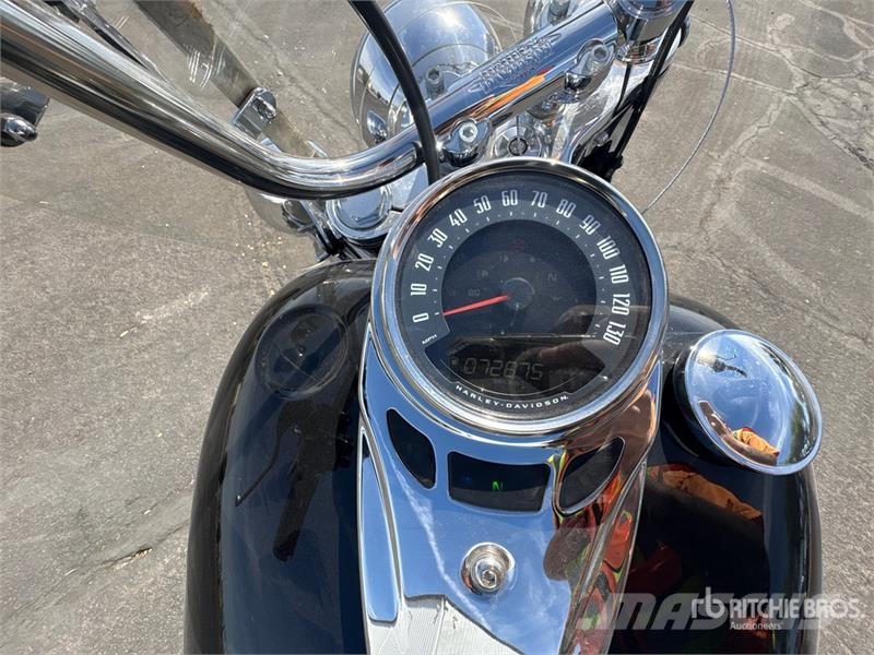 Harley-Davidson FLHTCU Automašīnas