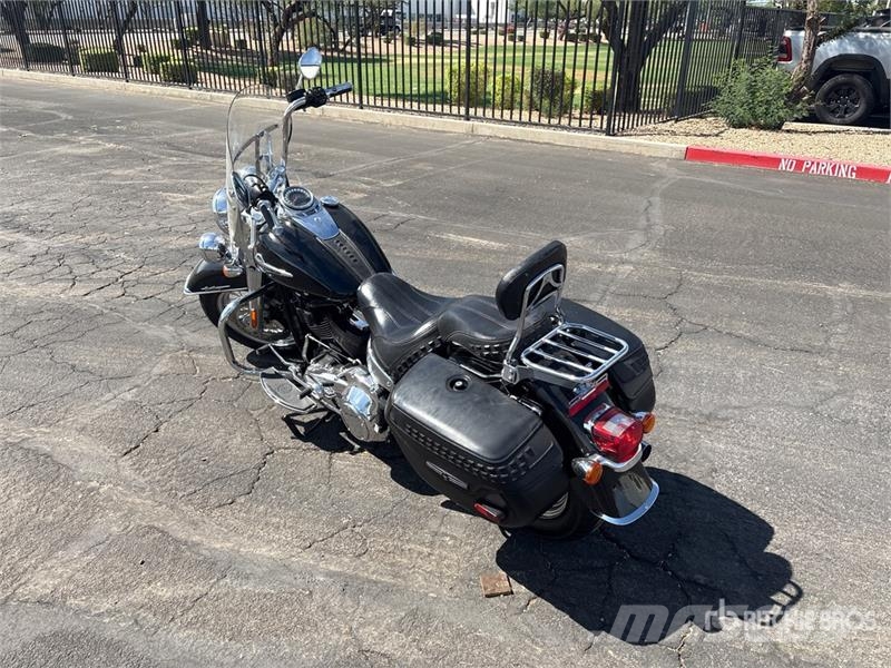 Harley-Davidson FLHTCU Automašīnas