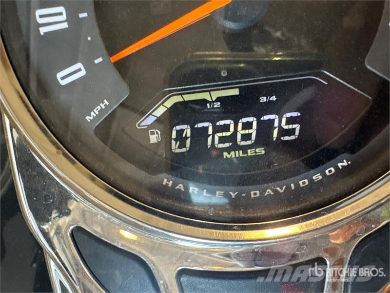 Harley-Davidson FLHTCU Automašīnas