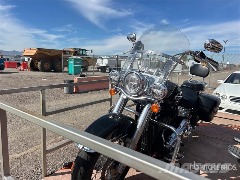 Harley-Davidson FLHTCU Automašīnas