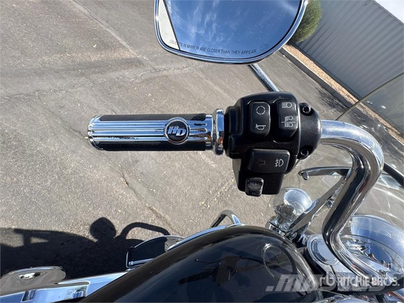 Harley-Davidson FLHTCU Automašīnas
