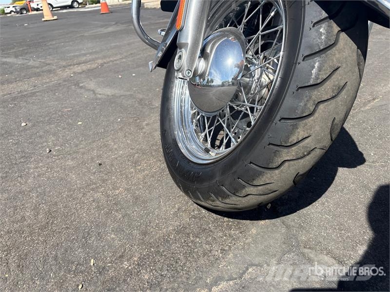 Harley-Davidson FLHTCU Automašīnas