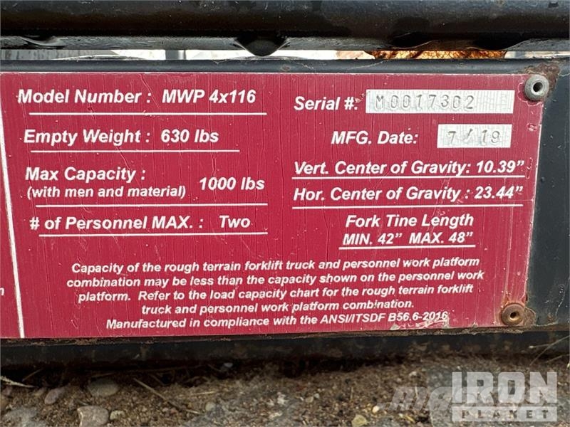 Haugen MWP4X116 114.5 in 1000 lb Personnel Basket 垂直昇降型リフト