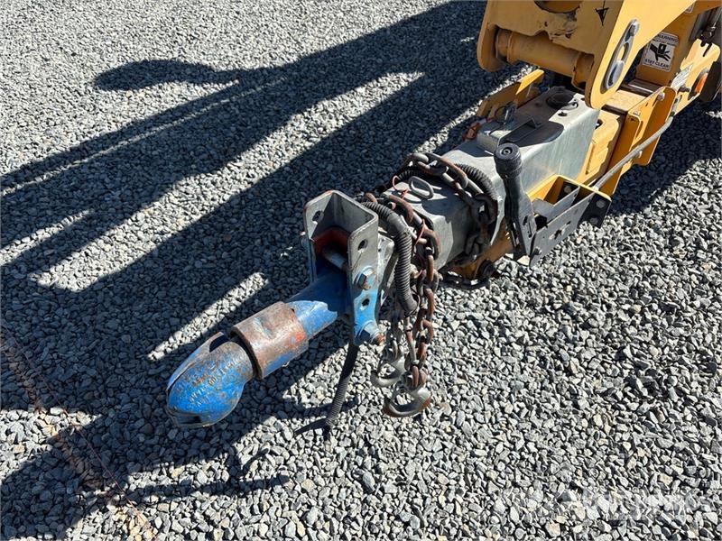 Haulotte 4527A Towable Lift (Inoperable) Pótkocsira szerelt emelők és állványok