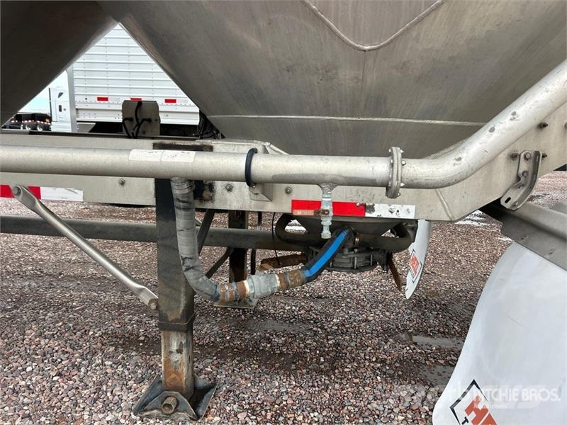 Heil 1040 cft T/A Pneumatic Bulk Trailer Citas piekabes