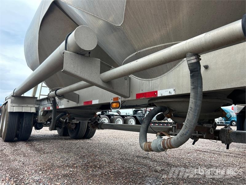 Heil 1040 cft T/A Pneumatic Bulk Trailer Citas piekabes