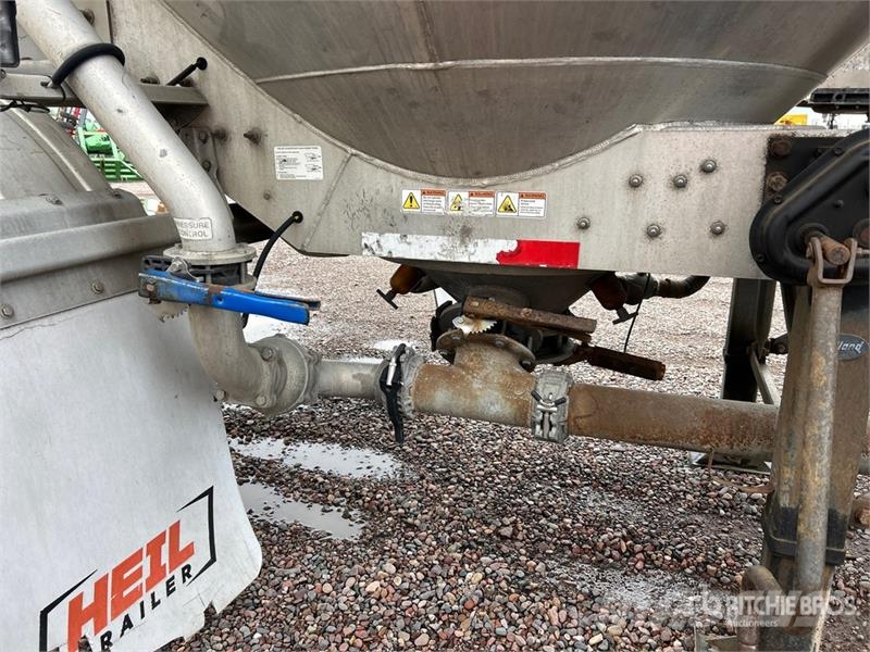 Heil 1040 cft T/A Pneumatic Bulk Trailer Citas piekabes