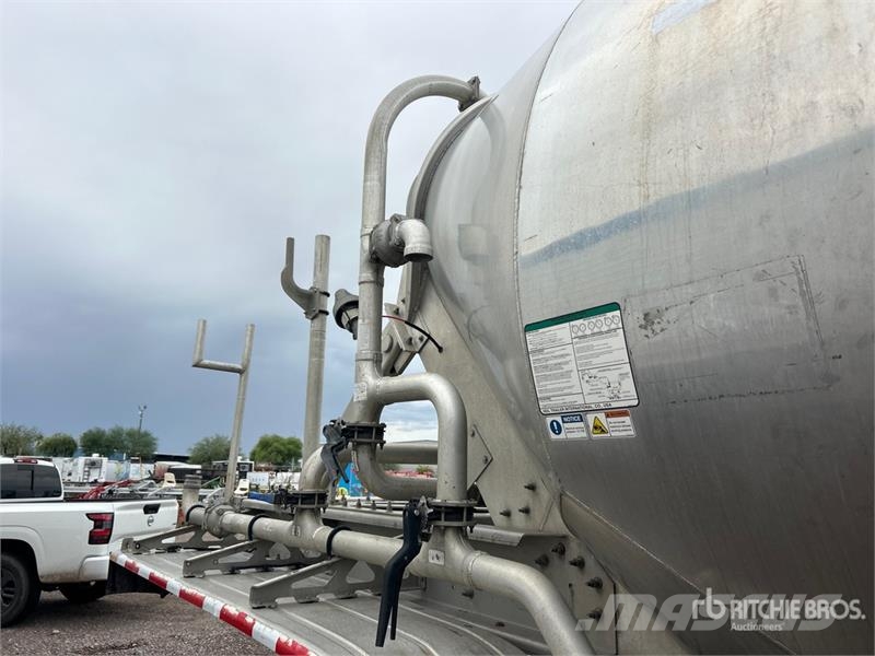 Heil 1040 cft T/A Pneumatic Bulk Trailer Citas piekabes