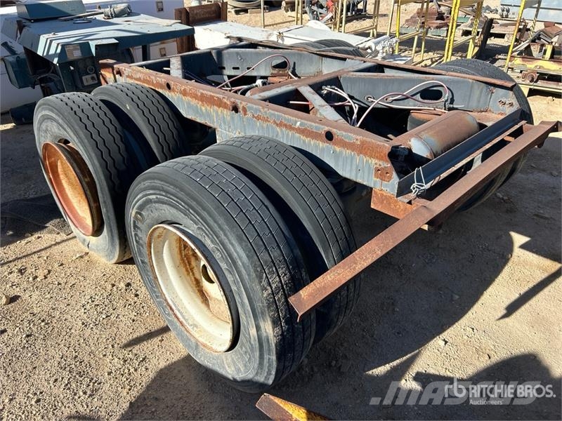  Hendrickson HIK20016-9899X Tandem Sliding Axle Osovine