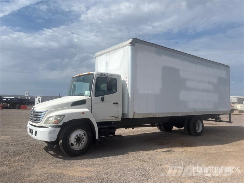 Hino 238 Tovornjaki zabojniki