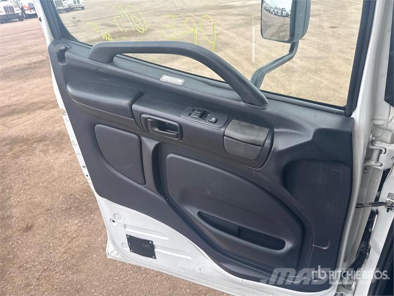 Hino 268 شاحنات بدرجة حرارة قابلة للضبط