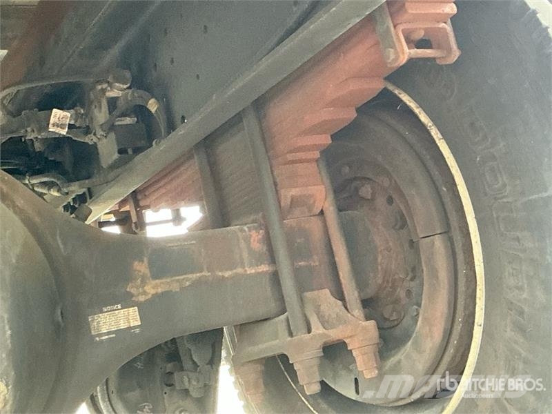 Hino 268 Dobozos teherautók