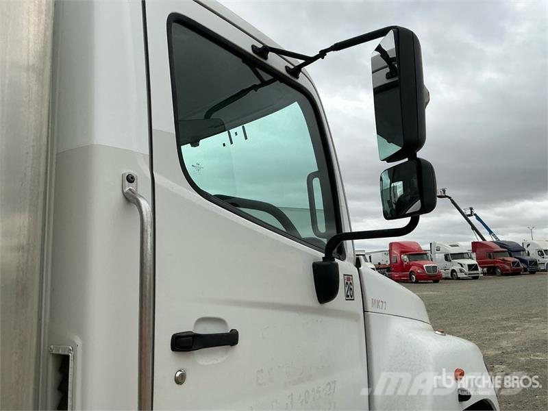 Hino 268 Dobozos teherautók